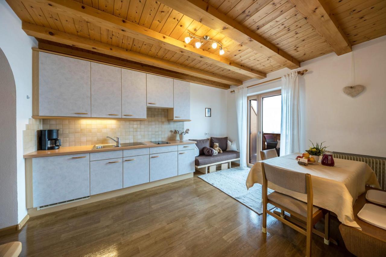 Eichernhof Apartment Marillenbluete Verano Bagian luar foto
